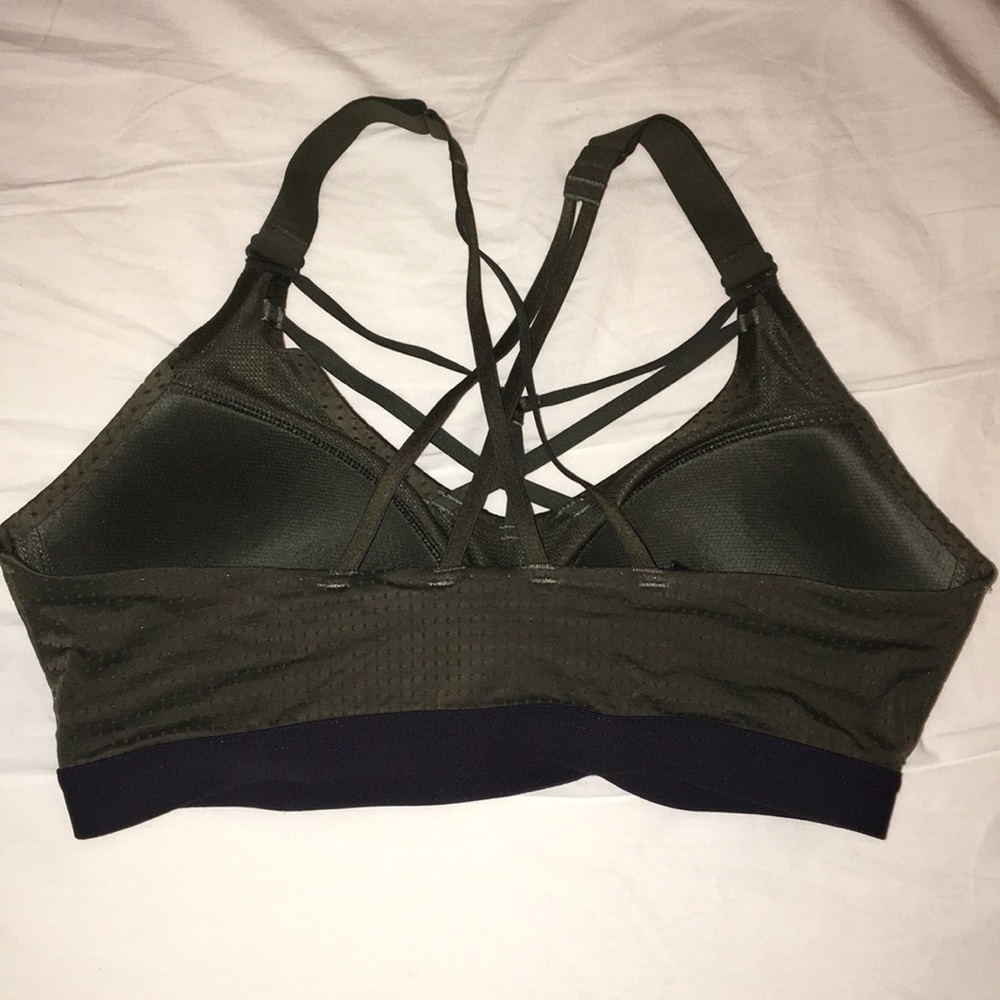 Victoria’s Secret Sport Bra - Picture 2 of 3